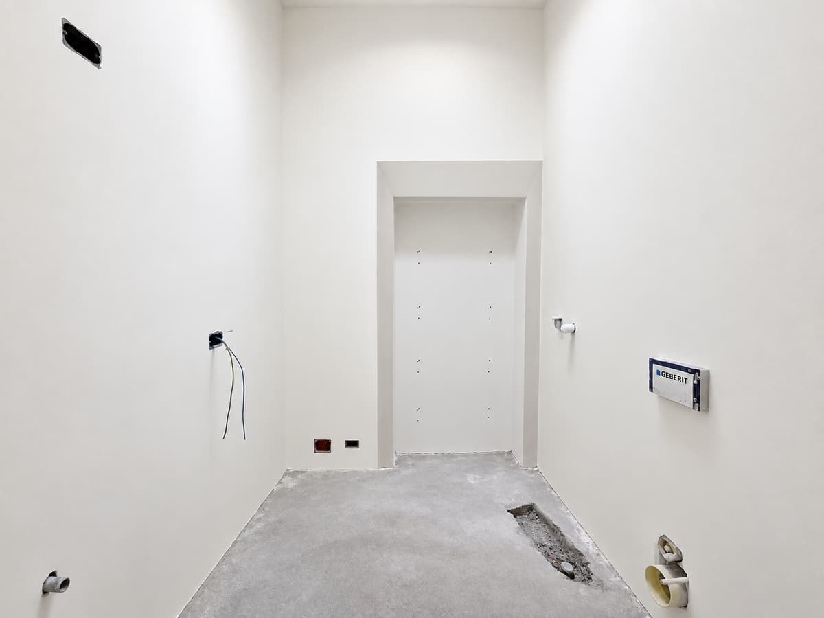 Oggi: il secondo bagno — Appartamenti in vendita a Palazzo Denaglia, centro storico di Reggio Emilia
