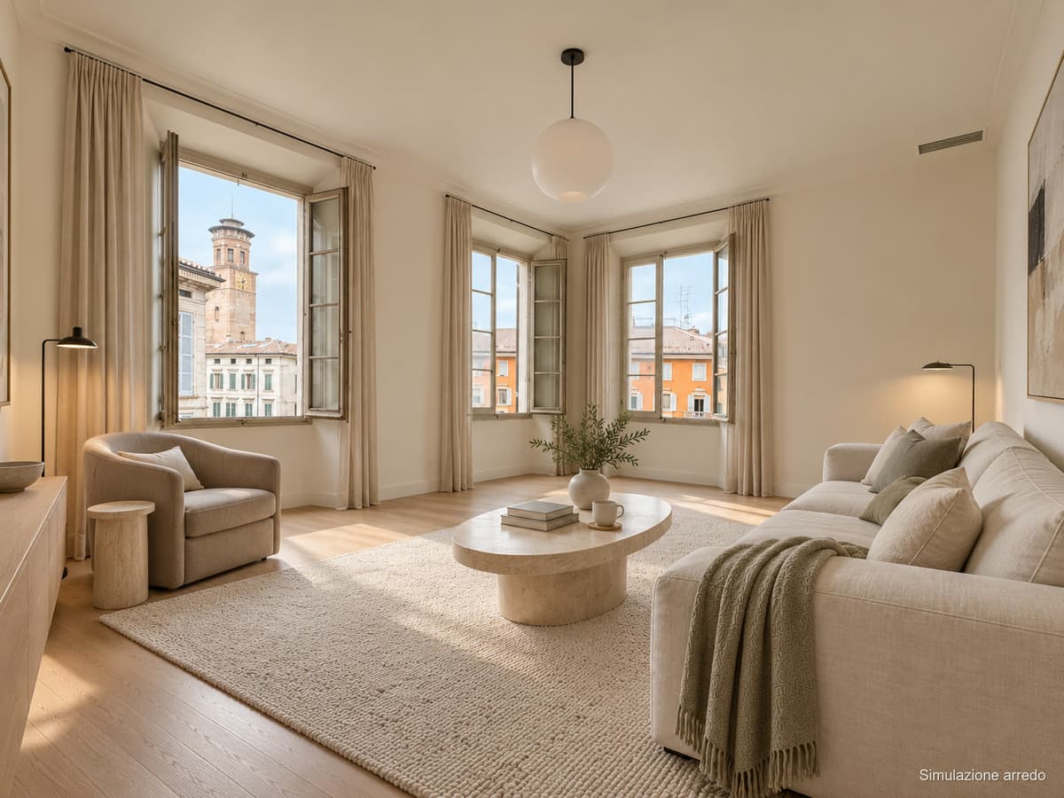 Il soggiorno con tre finestre sul centro storico (simulazione) — Appartamenti in vendita a Palazzo Denaglia, centro storico di Reggio Emilia
