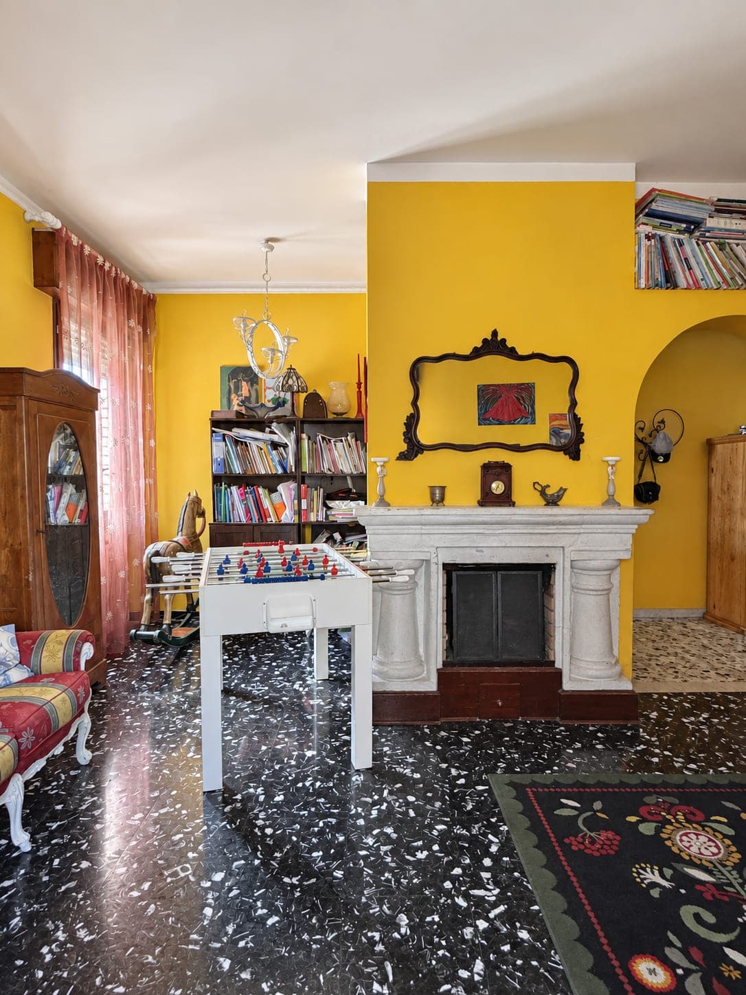 Il camino — Villa abbinata con giardino a Villa Verde, Reggio Emilia