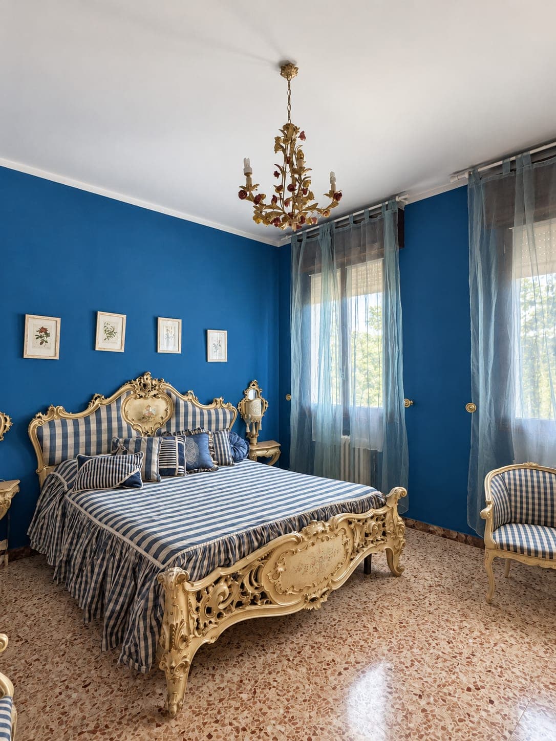 La camera matrimoniale — Villa abbinata con giardino a Villa Verde, Reggio Emilia