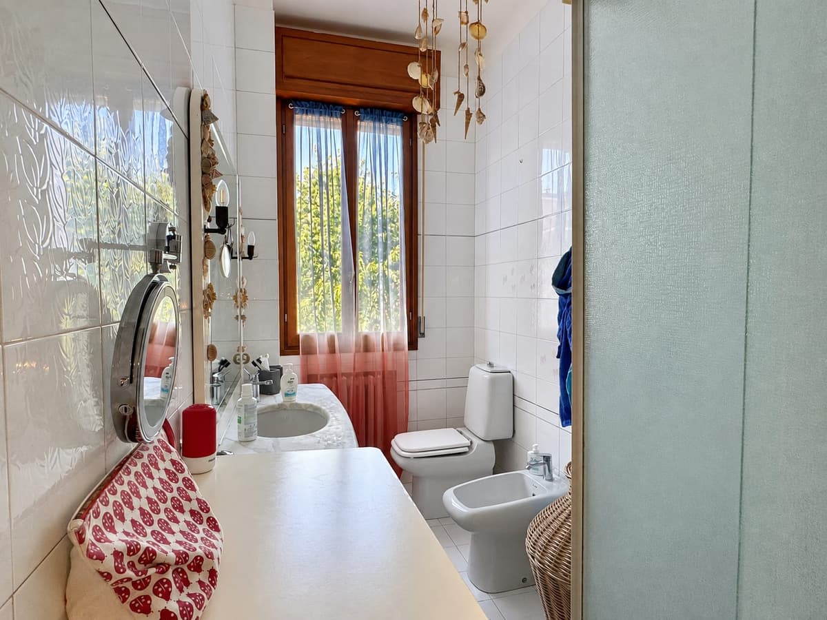 Il bagno — Villa abbinata con giardino a Villa Verde, Reggio Emilia