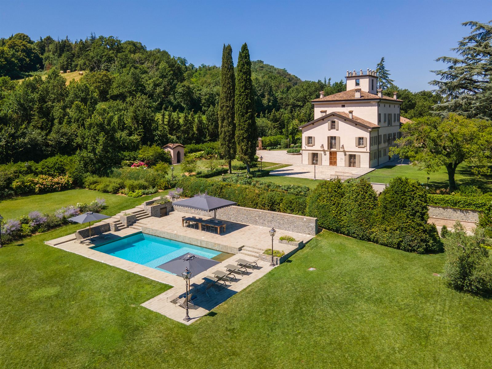 Piscina e solarium